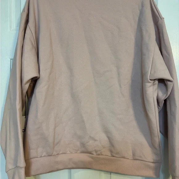 NWT limited, sold-out color ALO Yoga Accolade pullover in pink quartz size M - Picture 7 of 8